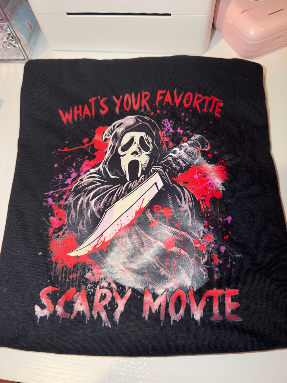 What’s your Favorite Scary Movie? 🔪🩸 Horror Graphic Tee Medium Halloween Shirt